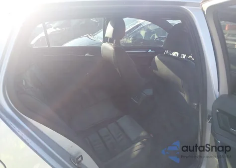 2015 Volkswagen Golf Gti 2.0T Se 4-Door z USA, uszkodzony, nr VIN 3VW4T7AU4FM009905